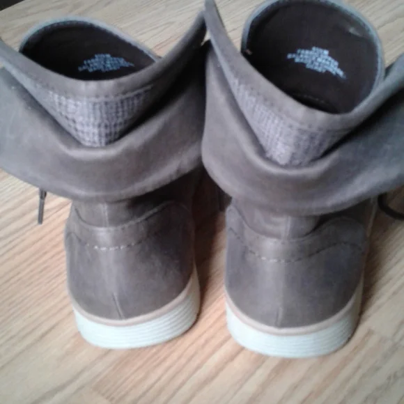 NWT Cliffs Brown High top Boots - Picture 3 of 9